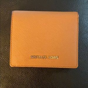 Michael kors jet set flap wallet tan